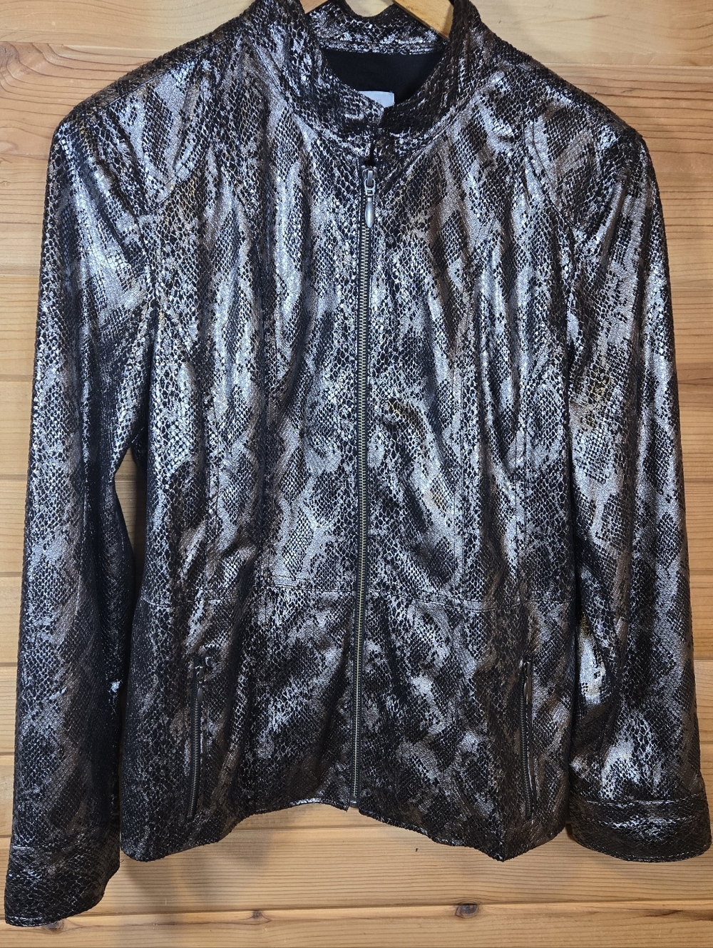 Chicos Snakeskin Metallic Print Moto Zip Jacket Black Gold Womens Size 2/Large